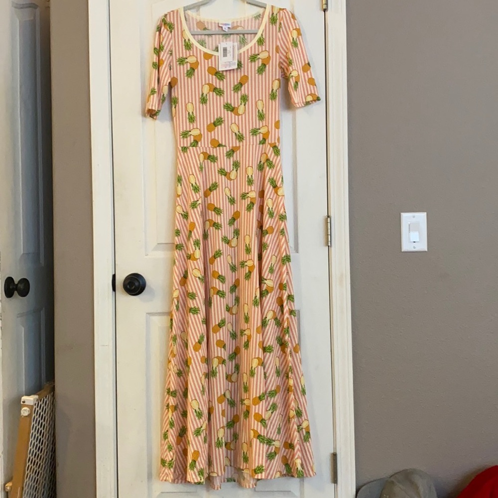 Medium LuLaRoe Ana 1/4 sleeve long dress